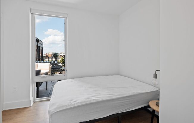 1 bed, 1 bath, $1,600