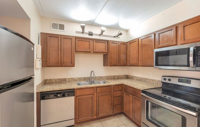 2-bedroom, 2-bathroom in Prime location!