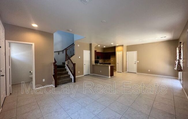 2538 N 73 DR