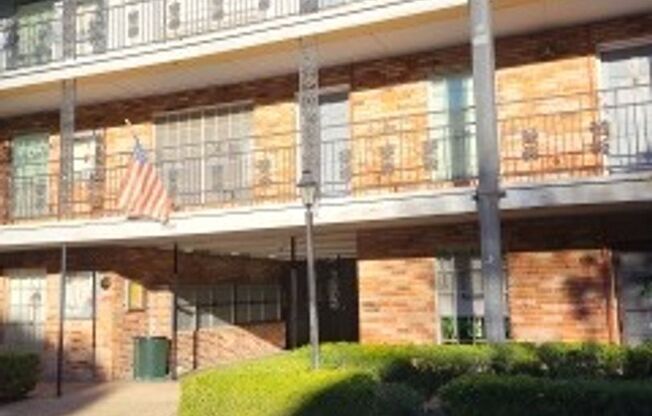 1 bed, 1 bath, $850, Unit # 350A