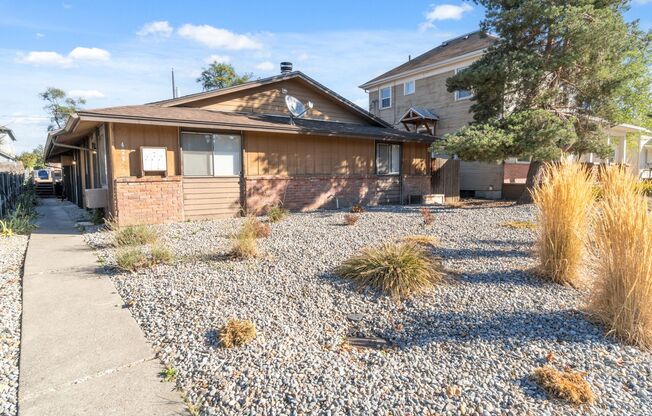 2 beds, 1 bath, 760 sqft, $1,310, Unit C