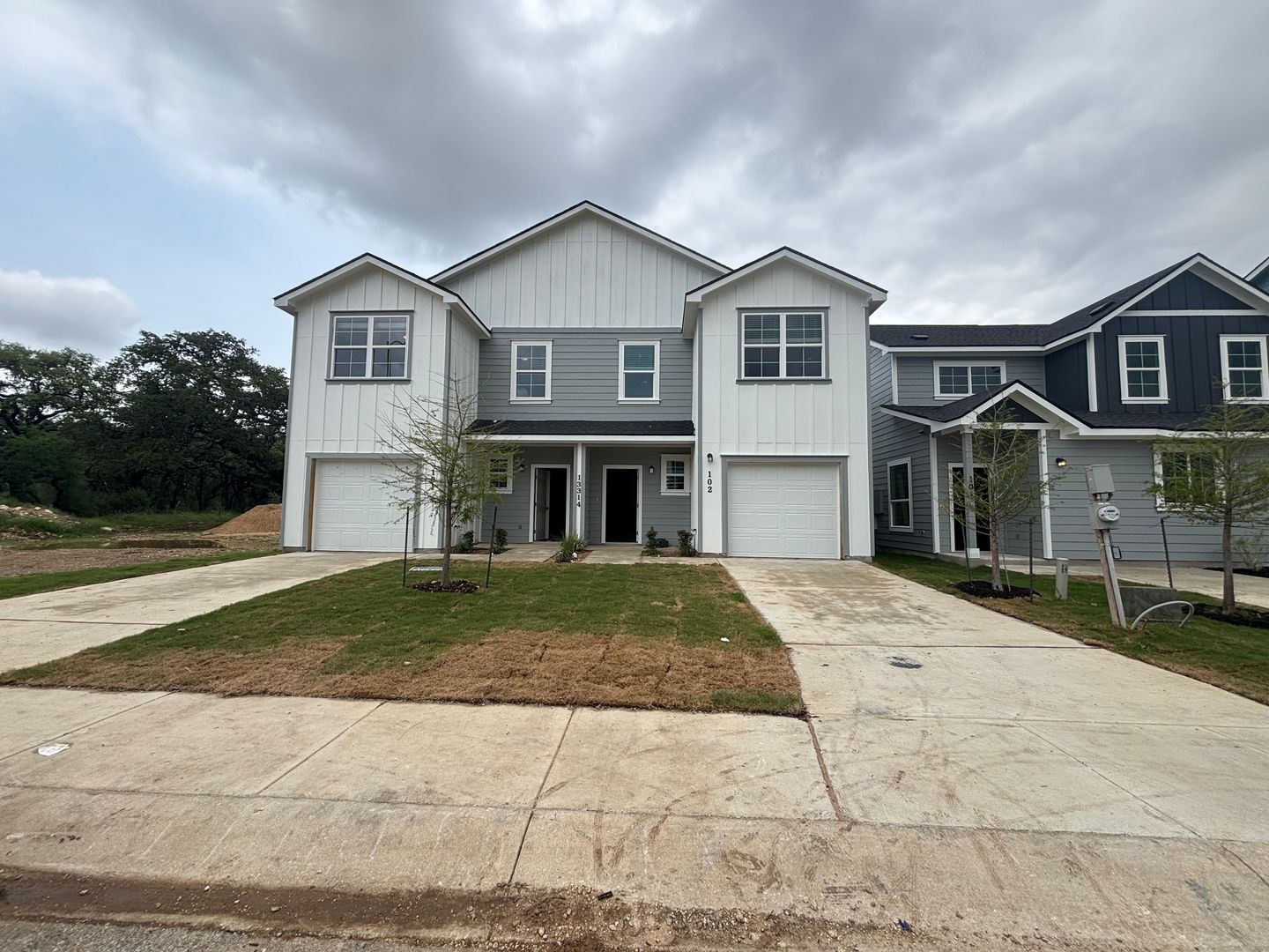 Modern 3 Bd 2.5 Full Bath Townhouse Near UTSA &  LaCantera