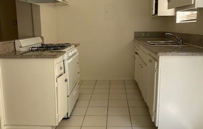 Studio, 1 bath, $1,595, Unit 319