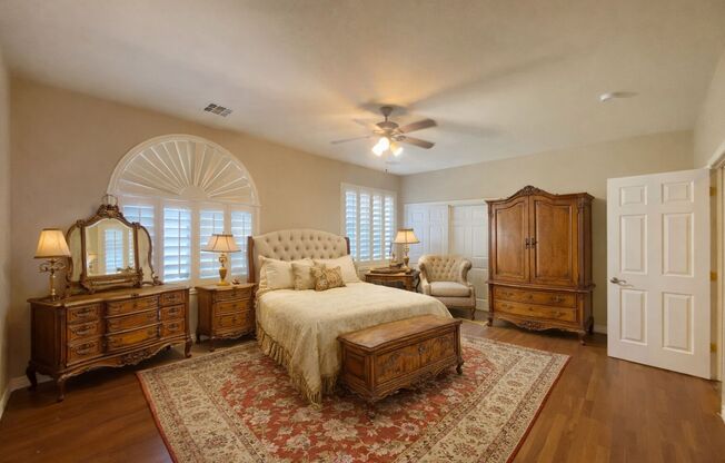 332 SUMMER PALACE WAY