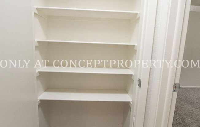 1 bed, 1 bath, 700 sqft, $1,225, Unit 35