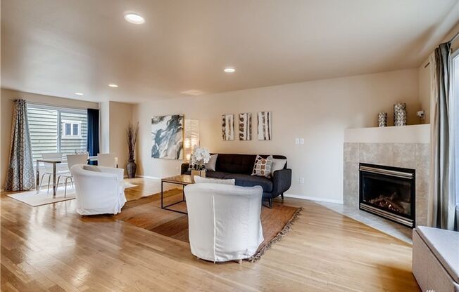 4Bd/3.25Ba Seattle Townhouse