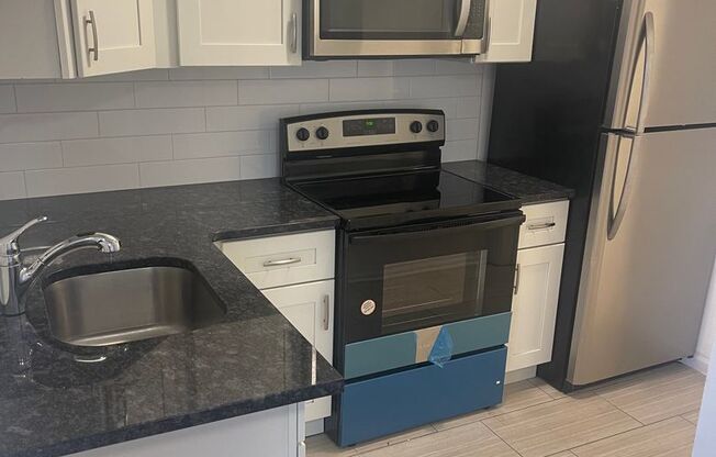 Chelten Avenue 700 E