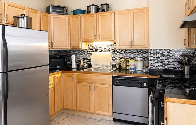 1512 HYDE PARK