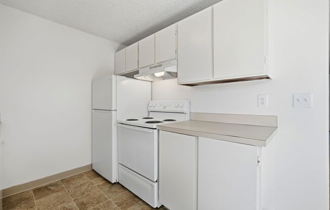2 beds, 1 bath, 1,000 sqft, $1,350, Unit 31