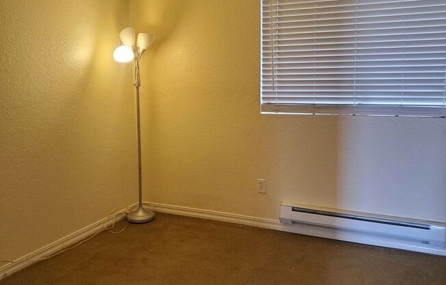 2 Bedroom Condo At Sunn Fjord Condominiums / HALF OFF FIRST MONTHS RENT!!!