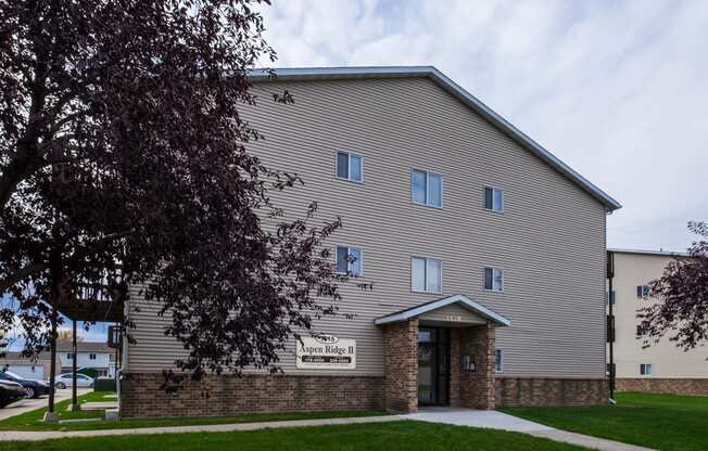 Aspen Ridge Apartments | Fargo, ND