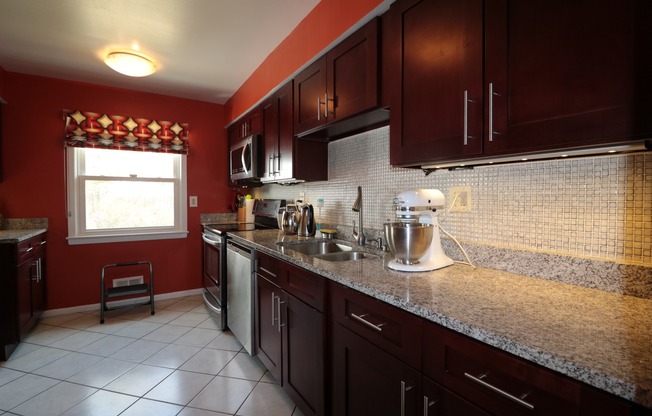 Spectacular 4 Bedroom, 3.5 SFH - Fenced Yard & Garage!