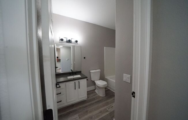 2 beds, 2 baths, $1,495, Unit Building 9
