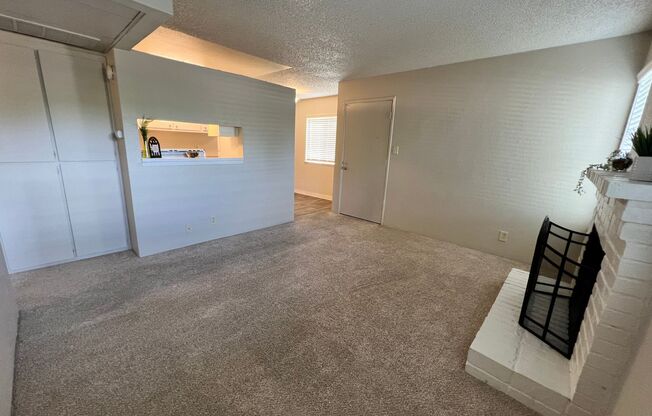 2 beds, 1 bath, $1,595