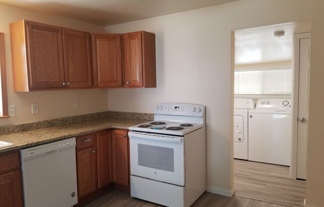 Occupied, do not disturb tenants.  Naches 3 bedroom 1.5 ba WASHER/DRYER INCLUDED!