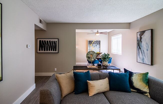 1 bed, 1 bath, 627 sqft, $1,595