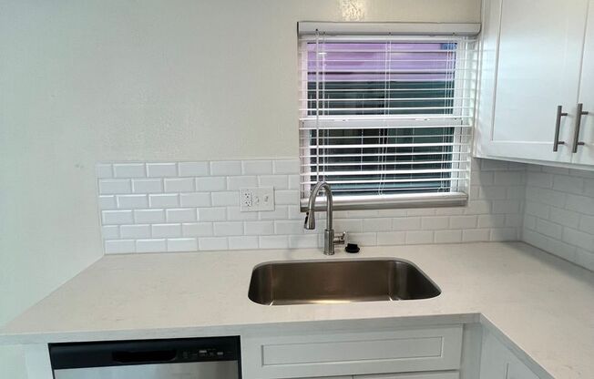 1 bed, 1 bath, 900 sqft, $1,699, Unit 1515-19