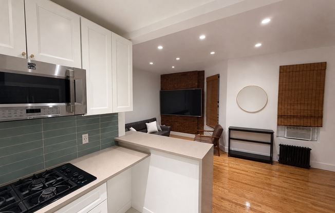 283 E 4 ST