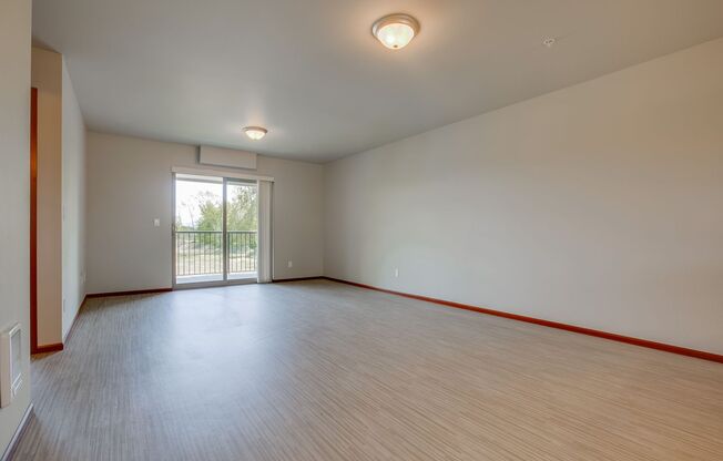 2 beds, 1 bath, 954 sqft, $1,700, Unit Unit 5116-105