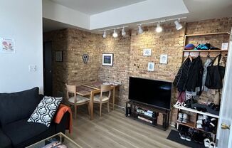 2 beds, 2 baths, 950 sqft, $2,500, Unit 303