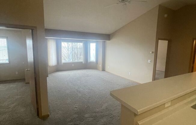 2 beds, 1 bath, 1,116 sqft, $1,260, Unit 1319