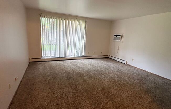 1 bed, 1 bath, 651 sqft, $1,099, Unit 7710 - 1
