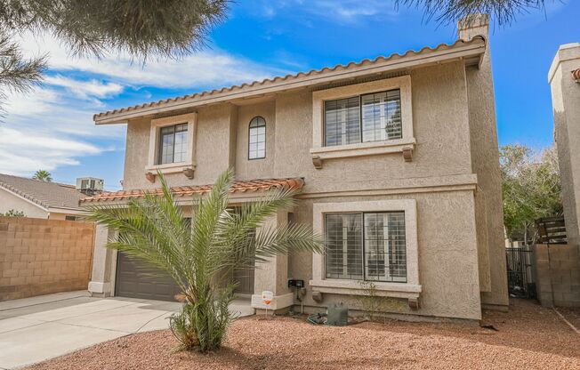 Green Valley Beauty For Lease!