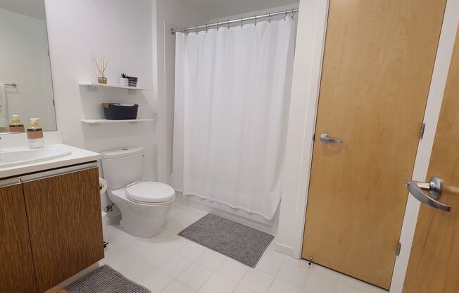 3 beds, 2 baths, $5,250, Unit # 1418