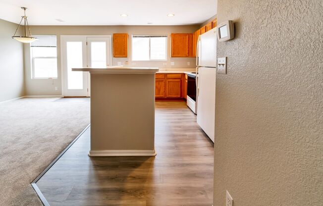 3BR Townhome Near DIA & Light Rail | New Carpet, Garage & Fenced Patio