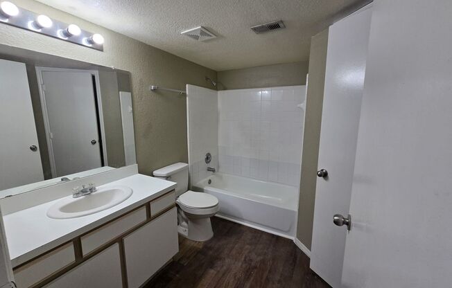 2 beds, 2 baths, $1,750