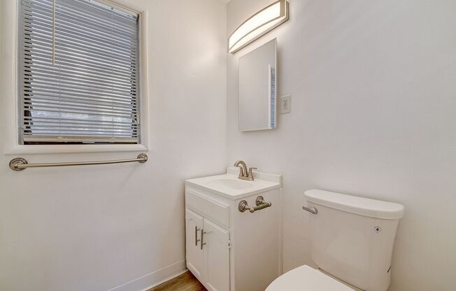 Studio, 1 bath, 595 sqft, $1,598, Unit 22