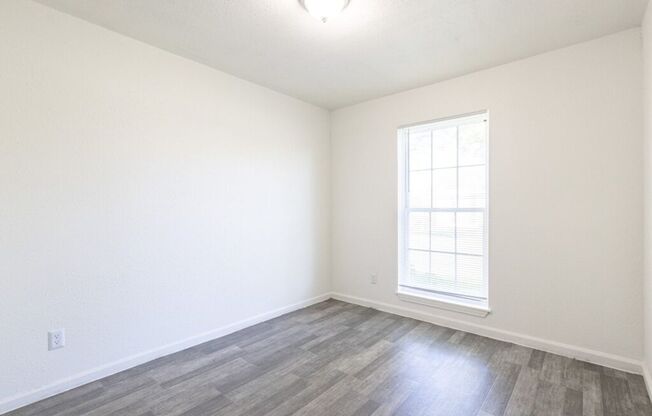 1 bed, 1 bath, 870 sqft, $945, Unit 7071 Unit #225