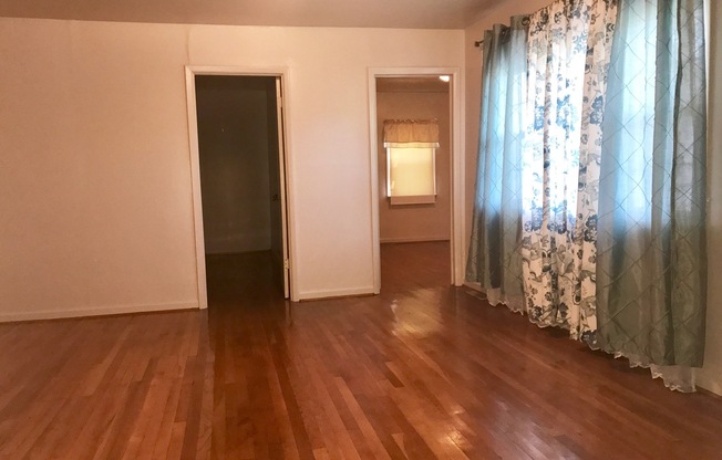 3 beds, 1 bath, $1,695