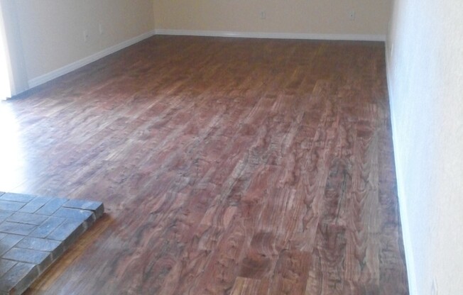3 beds, 2 baths, 1,350 sqft, $1,150, Unit 34