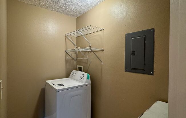 2 beds, 2 baths, $1,600, Unit UNIT 205