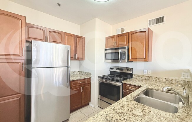 2 beds, 2 baths, 1,083 sqft, $1,595, Unit 2042