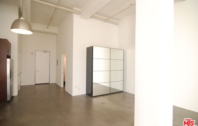 1 bed, 1 bath, 1,190 sqft, $3,200, Unit 310