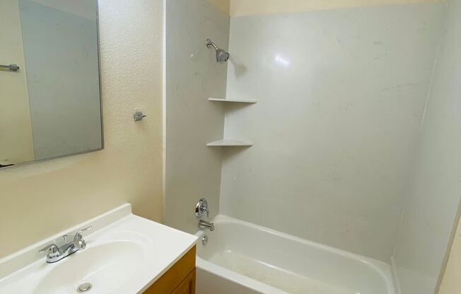 2 beds, 1 bath, $1,575