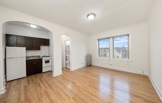 Studio, 1 bath, 325 sqft, $1,250, Unit 203
