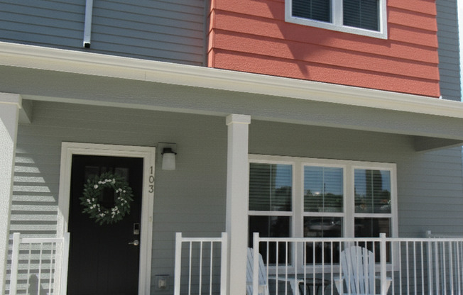 2 beds, 1.5 baths, 965 sqft, $1,695, Unit 1796 SM-103