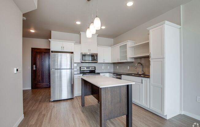 1 bed, 1 bath, 617 sqft, $1,545, Unit 122