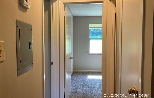 2 beds, 1 bath, 765 sqft, $1,195, Unit 02402-4