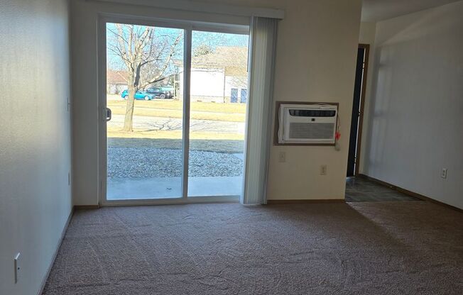 2 beds, 1 bath, 856 sqft, $1,269, Unit PL   2203