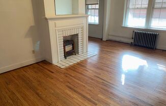 1 bed, 1 bath, $775, Unit 203