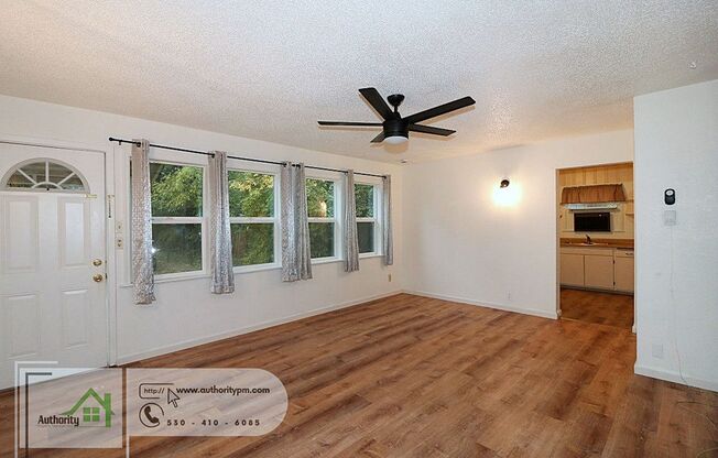 2261 Howard St - ALL NEW Paint, Light Fixtures, Fans, and Flooring!