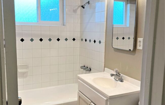 1 bed, 1 bath, 650 sqft, $1,850, Unit 4131-05