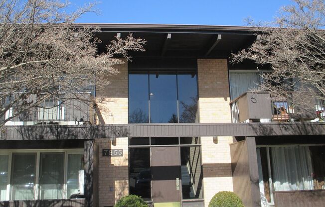 Two Bedroom, Two Bath Condo Located Near Tyson's Corner-McLean Metro