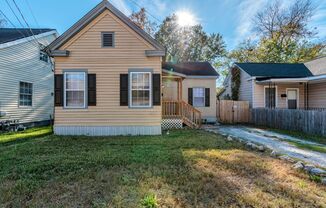 $1,250 - 3 bed/1 bath house for rent in Harrisburg, with fenced back yard!