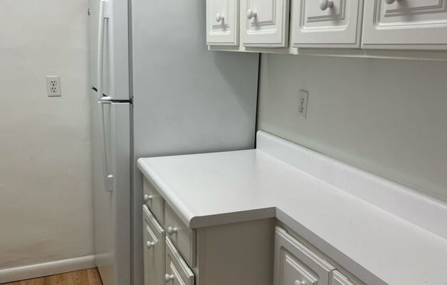 1 bed, 1 bath, 768 sqft, $1,450, Unit Royal York 809