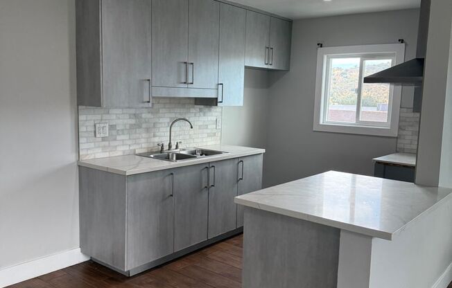 9949 Pinewood Ave LLC
